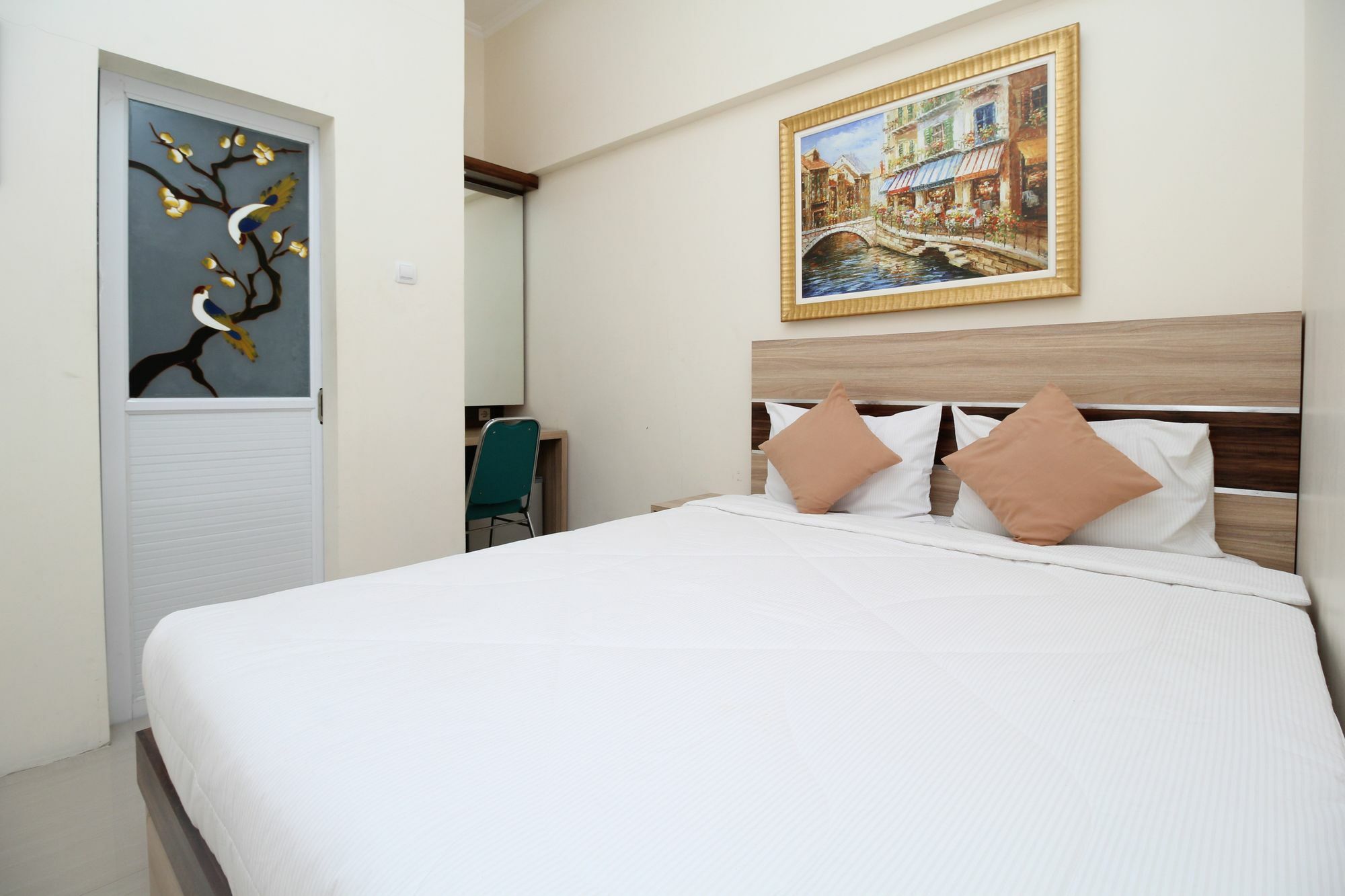 Myzone Homtel Hotel Semarang Exterior photo